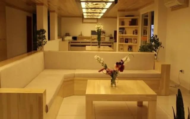 Maki Hotel 2