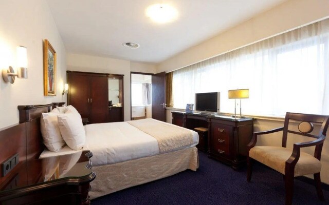 XO Hotels Blue Tower
