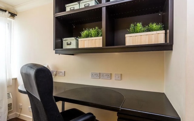 Superb 3-Bed 2-Bath with Wifi: Trendy Fitzrovia W1