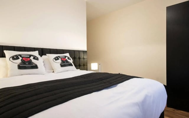 Arnos Apartments