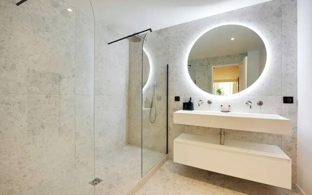 Elegant Apartment With 2 Rooms