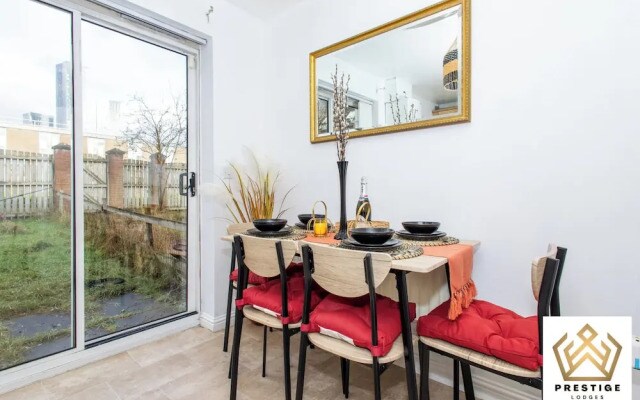Manchester Home, City Centre, Park, Full Kitchen