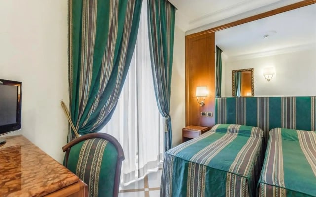 Raeli Hotel Regio