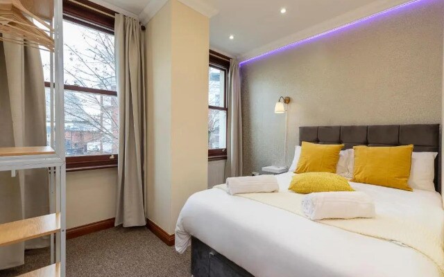 Stylish Apartment Kensington