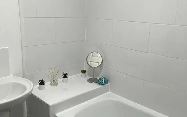 Liverpool Hideaway - Modern 3-bed House