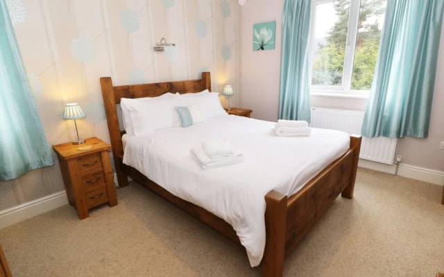 Thorncliffe House