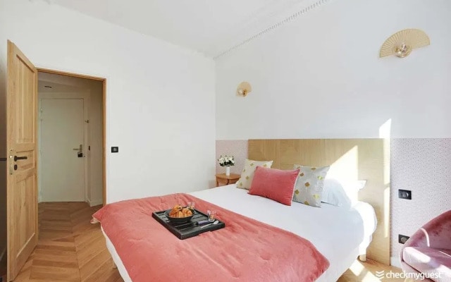 Magnificent Apartment in Le Marais