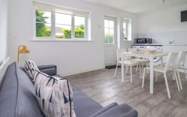 4 Castle Mews