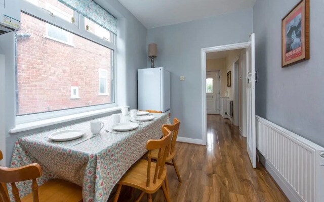 Family Friendly and Spacious House in Fallowfield