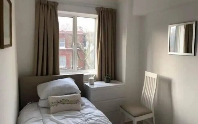 3 Bedroom Apartment, Earls Court