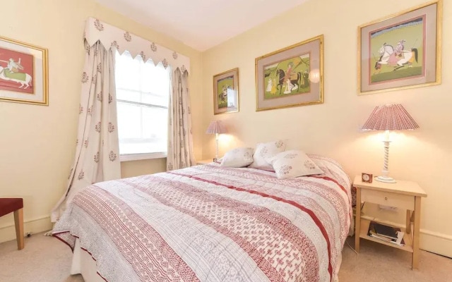 Smart 2 bedroom flat near Pimlico Tube