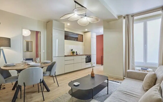 Apartment in the Center of Paris/montmartre