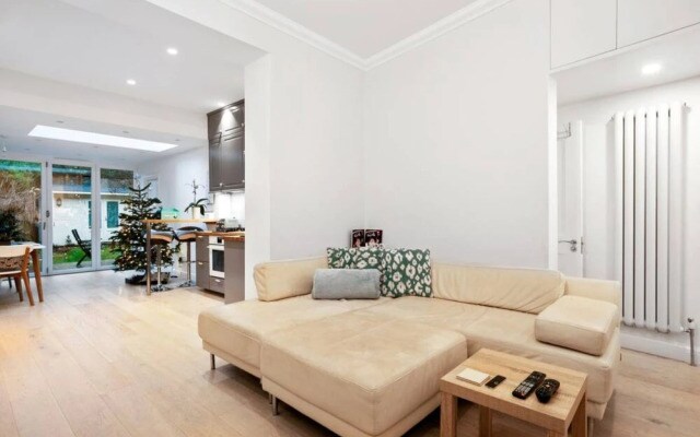 Charming 2 Bedroom Flat With Garden in Finsbury Park