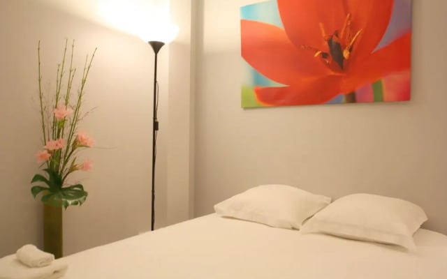 Appartements Paris Centre - At Home-Hotel