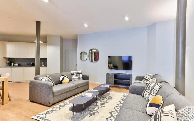124 - Urban Fabulous Flat
