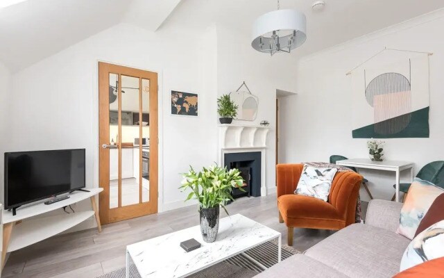 Feversham House