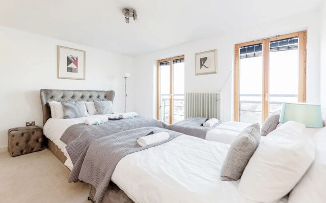 Premium London Excel Apartment