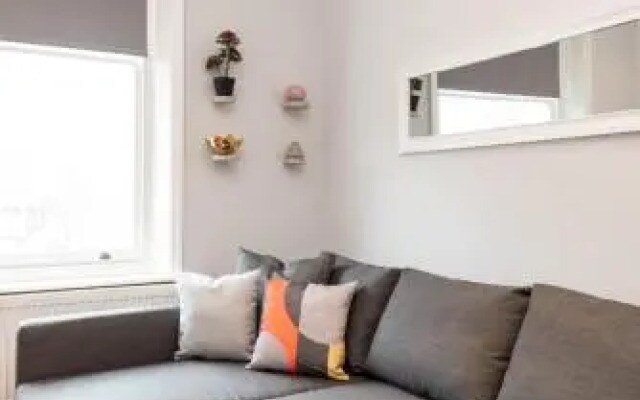 Camden Apartment A/Apartment