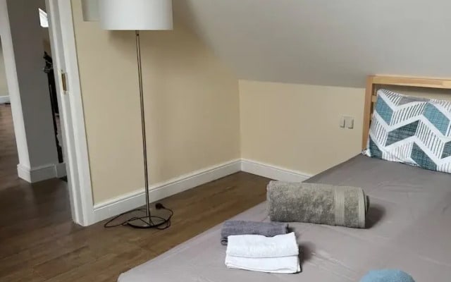 Close Central London 1 bed Apartment Sleeps 3