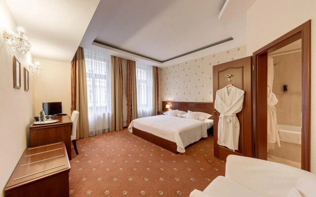 Louren hotel