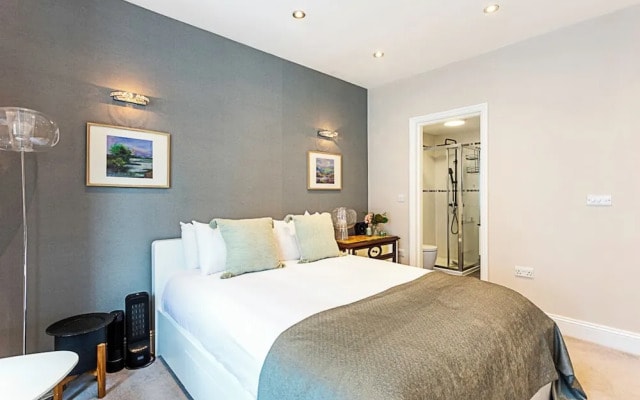 Stunning Flat in the Heart of Parsons Green