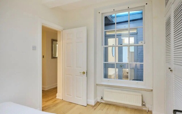 The Albion Lower Apartment