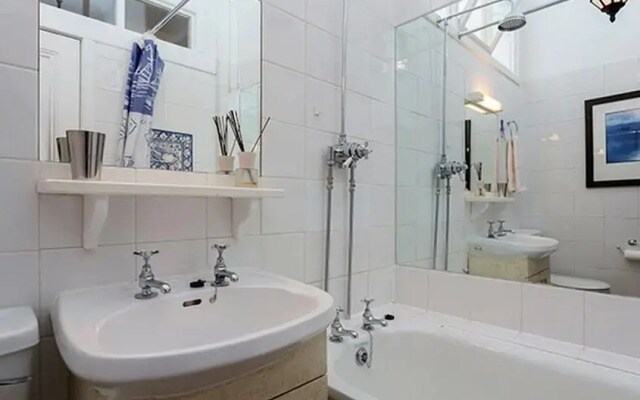 Veeve  Stunning 2 Bed 2 Bath In South Kensington Cornwall Gardens