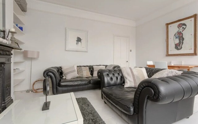 2 Bedroom Flat In Fantastic Location