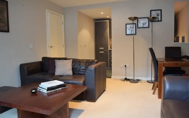 Lovely 2 Bedroom Apartment in Putney