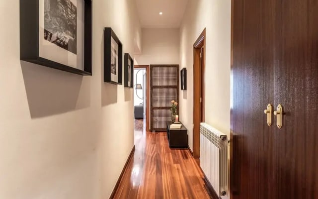 Uzer - 2 Bedrooms in Recoletos