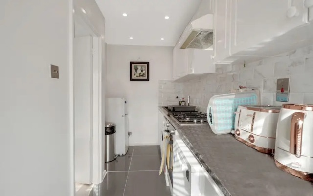Stylish 1-bedroom Flat in Tufnell Park Sleeps 3