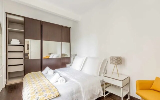 Beautiful Apartment for 4 People in the 15th
