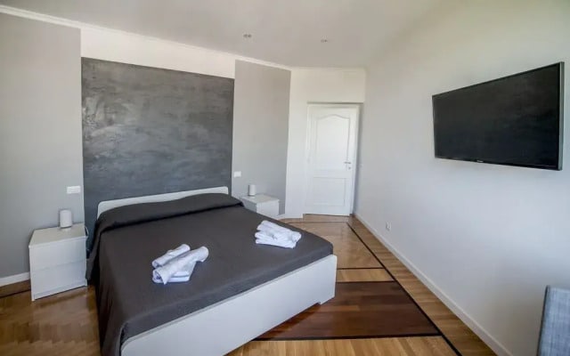 Vignola Apartment
