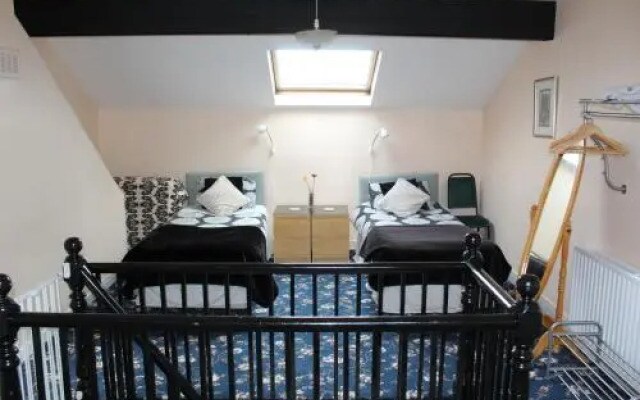 Peakdale Lodge Bed and Breakfast Glossop