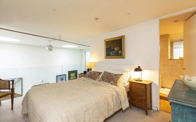 JOIVY Artsy Studio Flat in Fulham near River Thames