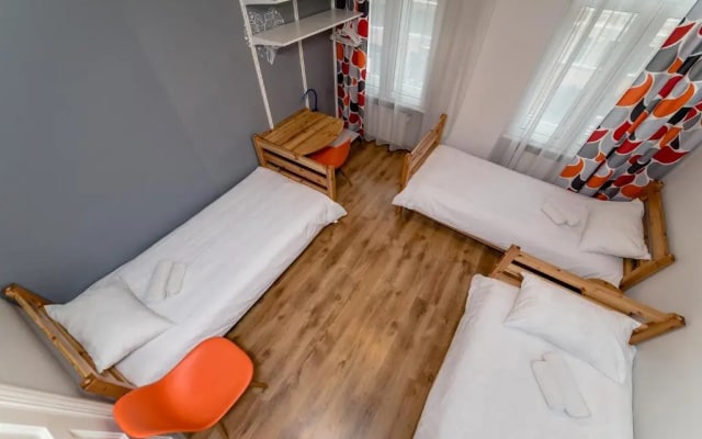 Orange Cat Rooms