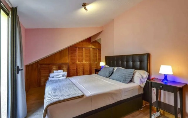 Rustic Mansard ANTON MARTIN