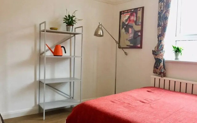 2 Bedroom Apartment in West London