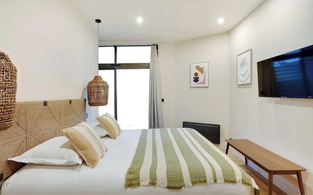 Spacious Apartment - 2BR/10P - Place D'Italia