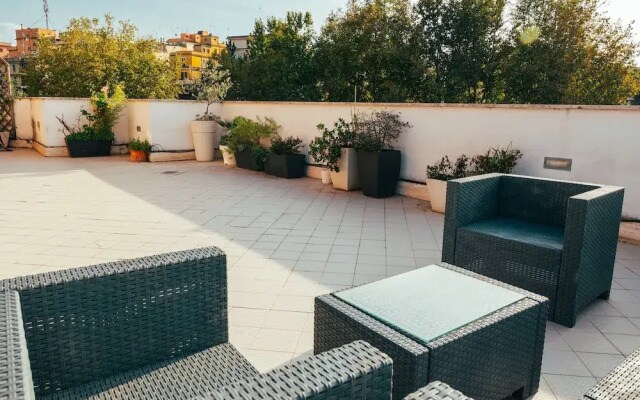 Sunset Apartment in Rome