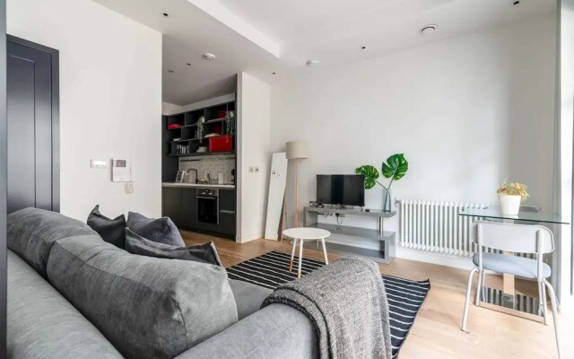 Modern Canning Town Studio