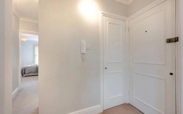 Cosy 2 Bed in Kensington Olympia
