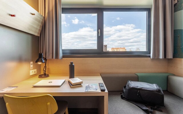 MEININGER Hotel Berlin Airport