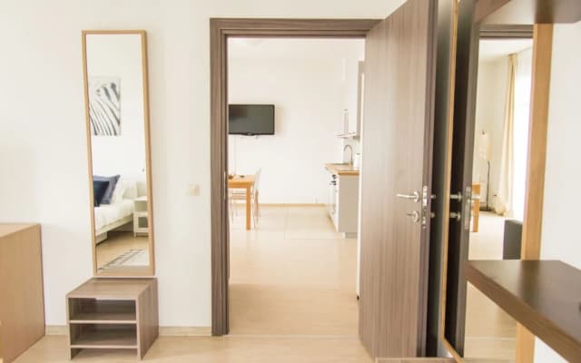 Fenix Deluxe Apartment on Golubaya 5