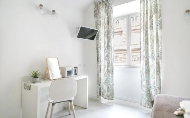 White Candia Guesthouse