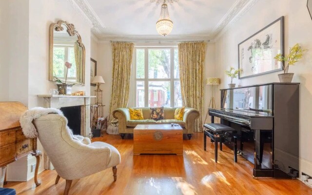Stunning 3 Bedroom Home in Islington