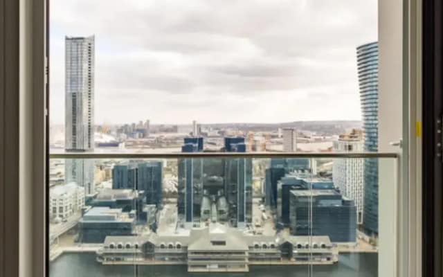 Charles Hope Apartment Canary Wharf