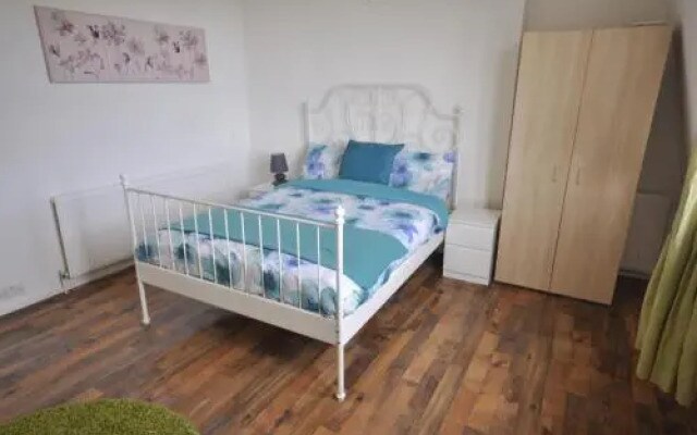 4B Fordham Guest Apartment