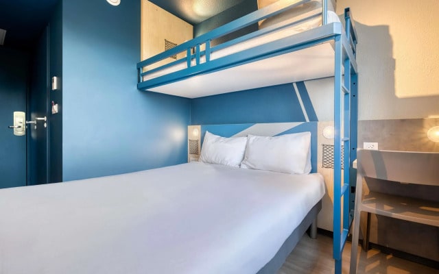 ibis budget Orly Chevilly Tram 7