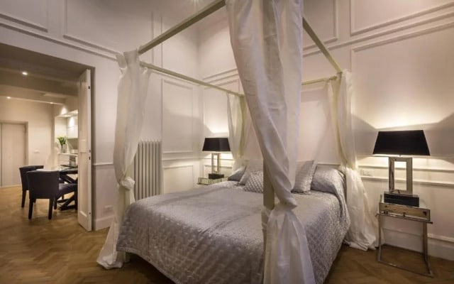 Old Town Apartment